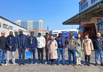 海外某國考察團到訪公司，共探合作新契機
